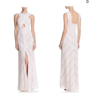 BCBGMaxAzria White Keyhole Lace Detail Dress with Front Slit. Size 0